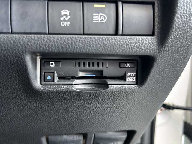 トヨタ ハリアー Z 岐阜県 2021(令3)年 3万km ホワイトパールクリスタルシャイン /ワンオーナー//メーカーJBL12.3インチナビ/(Bluetooth/フルセグTV/Miracast)//バックカメラ//ドラレコ前後//純正デジタルインナーミラー//ASSURAレーダー探知機//トヨタセーフティーセンス/(プリクラッシュセーフティー/レーントーシングアシスト/ロードサインアシスト/レーダークルーズコントロール/先行車発進告知/ITSConnect)//ブラインドスポットモニター//リヤクロストラフィックアラート//クリアランスソナー//パーキングサポートブレーキ(前後)//モデリスタフルエアロ//社外R17AWスタッドレスタイヤ×4//JBLスピーカー//パワーシート(D席)//パワーバックドア//ビルトインETC2.0//ステアリングスイッチ//スマートキー//スペアキー×1//取説