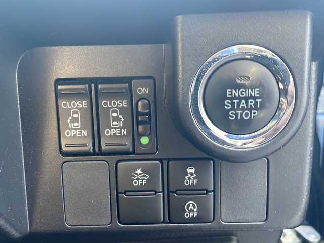 トヨタ タンク カスタムG－T 熊本県 2017(平29)年 4.4万km ブラックマイカメタリック/レーザーブルークリスタルシャイン 2トーン (株)IDOMが運営する【じしゃロン熊本店】の自社ローン専用車両になりますこちらは現金またはオートローンご利用時の価格です。自社ローンご希望の方は別途その旨お申付け下さい/ワンオーナー　/純正ナビ　/バックカメラ　/ビルトインＥＴＣ　/両側パワースライドドア　/クルーズコントローラー　/ＬＥＤヘッドライト　/社外ドライブレコーダー　/衝突被害軽減ブレーキ　/Ｗエアバッグ