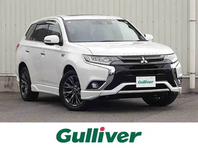 三菱 アウトランダー ＰＨＥＶ Sエディション 山形県 2017(平29)年 16.1万km シルキーホワイト 4WD/衝突被害軽減システム/サンルーフ/純正ディスプレイオーディオ/　　【BT　AUX　USB】/全周囲カメラ/パワーバックドア/レーダークルーズコントロール/LEDオートライト/シートヒーター/純正18インチアルミホイール/パドルシフト/ステアリングスイッチ/純正フロアマット/スマートキー/ETC