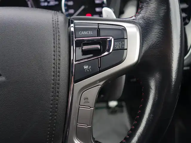 三菱 アウトランダー ＰＨＥＶ Sエディション 山形県 2017(平29)年 16.1万km シルキーホワイト 4WD/衝突被害軽減システム/サンルーフ/純正ディスプレイオーディオ/　　【BT　AUX　USB】/全周囲カメラ/パワーバックドア/レーダークルーズコントロール/LEDオートライト/シートヒーター/純正18インチアルミホイール/パドルシフト/ステアリングスイッチ/純正フロアマット/スマートキー/ETC
