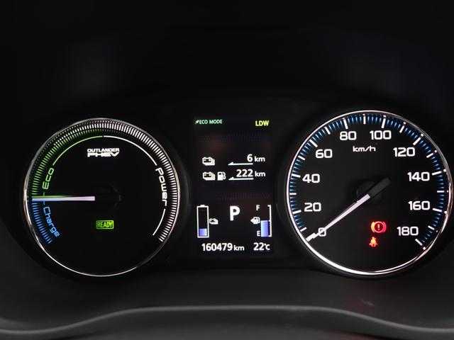三菱 アウトランダー ＰＨＥＶ Sエディション 山形県 2017(平29)年 16.1万km シルキーホワイト 4WD/衝突被害軽減システム/サンルーフ/純正ディスプレイオーディオ/　　【BT　AUX　USB】/全周囲カメラ/パワーバックドア/レーダークルーズコントロール/LEDオートライト/シートヒーター/純正18インチアルミホイール/パドルシフト/ステアリングスイッチ/純正フロアマット/スマートキー/ETC