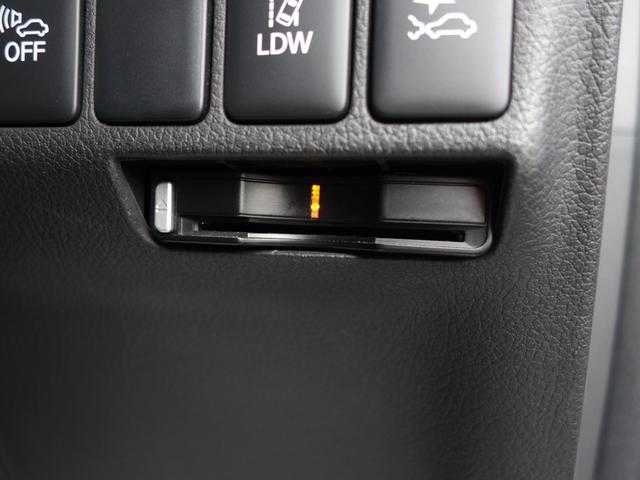 三菱 アウトランダー ＰＨＥＶ Sエディション 山形県 2017(平29)年 16.1万km シルキーホワイト 4WD/衝突被害軽減システム/サンルーフ/純正ディスプレイオーディオ/　　【BT　AUX　USB】/全周囲カメラ/パワーバックドア/レーダークルーズコントロール/LEDオートライト/シートヒーター/純正18インチアルミホイール/パドルシフト/ステアリングスイッチ/純正フロアマット/スマートキー/ETC