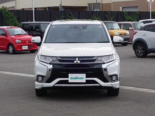 三菱 アウトランダー ＰＨＥＶ Sエディション 山形県 2017(平29)年 16.1万km シルキーホワイト 4WD/衝突被害軽減システム/サンルーフ/純正ディスプレイオーディオ/　　【BT　AUX　USB】/全周囲カメラ/パワーバックドア/レーダークルーズコントロール/LEDオートライト/シートヒーター/純正18インチアルミホイール/パドルシフト/ステアリングスイッチ/純正フロアマット/スマートキー/ETC