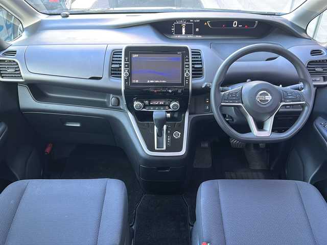 日産 セレナ X Vセレクション 広島県 2018(平30)年 8万km ダイヤモンドブラック 2トーン 禁煙車/セーフティパックA/エマージェンシーブレーキ/車線逸脱警報/クルーズコントロール/コーナーセンサー/純正９型ナビ（MM517D-L）/・フルセグ/CD/DVD/Blu-ray/Bluetooth/AUX/USB/アラウンドビューモニター/パーキングアシスト/両側パワースライドドア/スマートキー/プッシュスタート/LEDヘッドライト/オートライト/リアクーラー/純正ドアバイザー/ビルトインETC/純正15インチホイール/W+サイド+カーテンエアバック