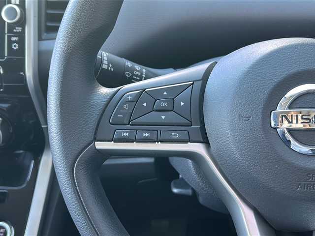 日産 セレナ X Vセレクション 広島県 2018(平30)年 8万km ダイヤモンドブラック 2トーン 禁煙車/セーフティパックA/エマージェンシーブレーキ/車線逸脱警報/クルーズコントロール/コーナーセンサー/純正９型ナビ（MM517D-L）/・フルセグ/CD/DVD/Blu-ray/Bluetooth/AUX/USB/アラウンドビューモニター/パーキングアシスト/両側パワースライドドア/スマートキー/プッシュスタート/LEDヘッドライト/オートライト/リアクーラー/純正ドアバイザー/ビルトインETC/純正15インチホイール/W+サイド+カーテンエアバック