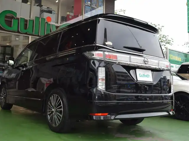 日産 エルグランド 250ハイウェイスターS 神奈川県 2022(令4)年 2.2万km 黒 ワンオーナー/新車時保証書/取扱説明書/純正7インチSDナビ/インテリジェントアラウンドビュー/ステアリングスイッチ/地デジ/USBソケット3個/両側パワースライドドア/LEDヘッドランプ/ブラウン調木目インパネ/オッドマン/革巻きステアリングホイール/スペアスマートキー