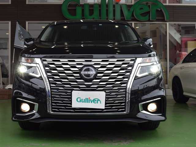 日産 エルグランド 250ハイウェイスターS 神奈川県 2022(令4)年 2.2万km 黒 ワンオーナー/新車時保証書/取扱説明書/純正7インチSDナビ/インテリジェントアラウンドビュー/ステアリングスイッチ/地デジ/USBソケット3個/両側パワースライドドア/LEDヘッドランプ/ブラウン調木目インパネ/オッドマン/革巻きステアリングホイール/スペアスマートキー
