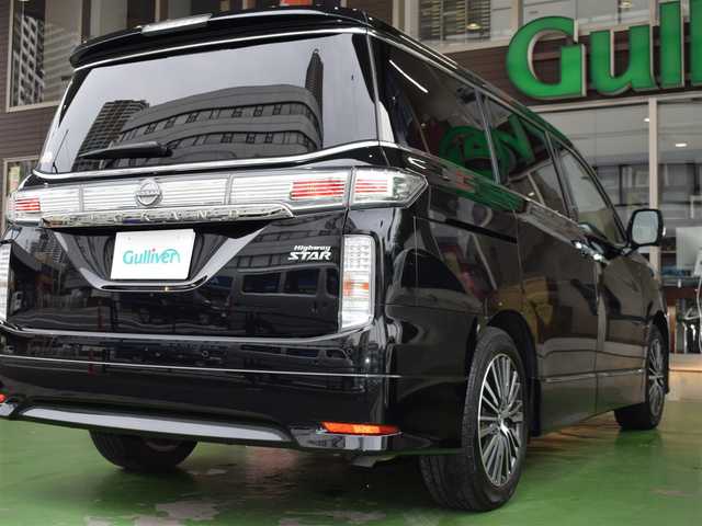 日産 エルグランド 250ハイウェイスターS 神奈川県 2022(令4)年 2.2万km 黒 ワンオーナー/新車時保証書/取扱説明書/純正7インチSDナビ/インテリジェントアラウンドビュー/ステアリングスイッチ/地デジ/USBソケット3個/両側パワースライドドア/LEDヘッドランプ/ブラウン調木目インパネ/オッドマン/革巻きステアリングホイール/スペアスマートキー