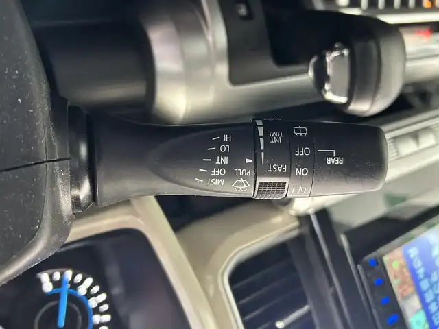 スズキ クロスビー HYBRID MV 鹿児島県 2021(令3)年 2.5万km ピュアホワイトパール/ブラック2トーンルーフ 禁煙車/社外SDナビ（KXM-E505W）/バックカメラ/前後ドライブレコーダー/ビルトインETC/フルセグTV/レーダークルーズコントロール/レーンキープアシスト/アイドリングストップ/パドルシフト/オートライト/オートマチックハイビーム/ヘッドライトレベライザー/ハロゲンヘッドライト/社外フロアマット/純正16インチアルミホイール/衝突被害軽減システム