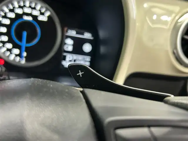 スズキ クロスビー HYBRID MV 鹿児島県 2021(令3)年 2.5万km ピュアホワイトパール/ブラック2トーンルーフ 禁煙車/社外SDナビ（KXM-E505W）/バックカメラ/前後ドライブレコーダー/ビルトインETC/フルセグTV/レーダークルーズコントロール/レーンキープアシスト/アイドリングストップ/パドルシフト/オートライト/オートマチックハイビーム/ヘッドライトレベライザー/ハロゲンヘッドライト/社外フロアマット/純正16インチアルミホイール/衝突被害軽減システム