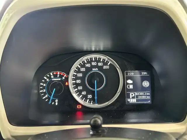 スズキ クロスビー HYBRID MV 鹿児島県 2021(令3)年 2.5万km ピュアホワイトパール/ブラック2トーンルーフ 禁煙車/社外SDナビ（KXM-E505W）/バックカメラ/前後ドライブレコーダー/ビルトインETC/フルセグTV/レーダークルーズコントロール/レーンキープアシスト/アイドリングストップ/パドルシフト/オートライト/オートマチックハイビーム/ヘッドライトレベライザー/ハロゲンヘッドライト/社外フロアマット/純正16インチアルミホイール/衝突被害軽減システム