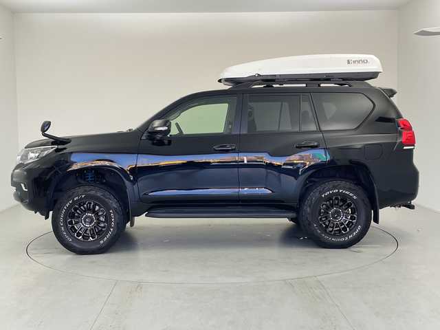 トヨタ ランドクルーザー プラド TX 愛知県 2022(令4)年 4.2万km ブラック ワンオーナー/ALPINE9型ナビ・フルセグＴＶ/バックカメラ/2インチリフトアップ/XELF 17インチAW/ホワイトレタータイヤ/LEDヘッドライト/ETC/スマートキー/レーダークルーズ/ルーフレール