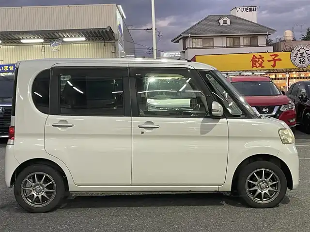 ダイハツ タント G 千葉県 2011(平23)年 13.8万km パールホワイトⅢ 社外ディスプレイオーディオ(AM/FM/BT/AUX/SD/USB)/片側パワースライドドア/電動格納ミラー/スマートキー/ヘッドライトレベライザー/純正フロアマット/ドアバイザー