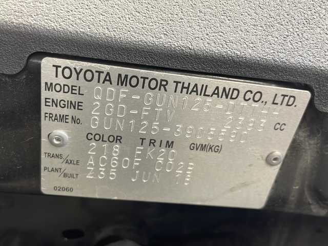 トヨタ ハイラックス Z 千葉県 2018(平30)年 5.8万km アティチュードブラックマイカ 衝突軽減ブレーキ/レーンキープアシスト/ダウンヒルアシストコントロール/センターデフロック/横滑り防止装置/フォグランプ/後席用モニター/純正ディーラーナビ/フルセグTV/バックカメラ/ステアリングスイッチ/革巻きステアリング/パワーヒーター/ETC/純正フロアマット/プッシュスタート/スマートキー/純正アルミホイール積込（サマータイヤ）