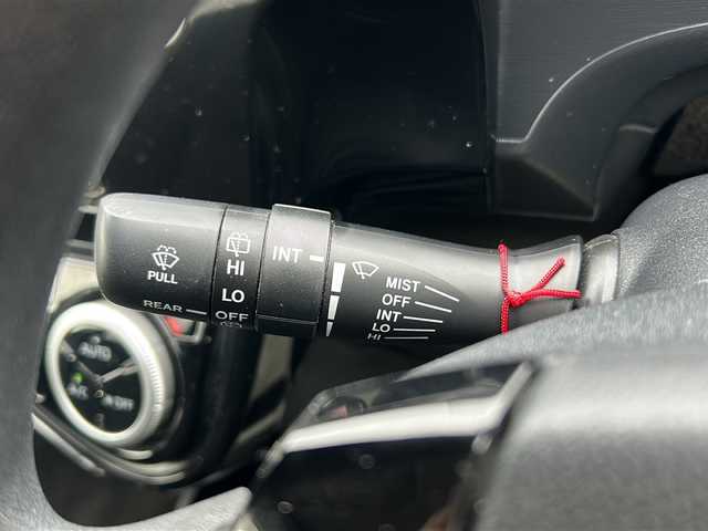 トヨタ アクア 石川県 2019(令1)年 8.5万km ブラックマイカ トヨタセーフティセンス/・衝突軽減ブレーキ/・クリアランスソナー/・レーンキープアシスト/純正SDナビゲーション/【Bluetooth・CD・DVD・SD・ワンセグ・AUX】/バックカメラ/LEDヘッドライト/・オートライト/・オートハイビーム/エンジンプッシュスタート/純正ドライブレコーダー前方/ビルトインETC/アイドリングストップ/ステアリングリモコン/横滑り防止装置/保証書/取扱説明書