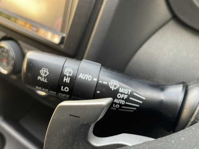 スバル インプレッサ ＸＶ 2．0i－L アイサイト 兵庫県 2013(平25)年 12.9万km サテンホワイトパール 保証書・取説・有/社外メモリーナビ・フルセグ・BT・CD・DVD・FM・AM/バックカメラ/ETC/アイサイト/追尾機能付きクルーズコントロール/車線逸脱防止支援システム/衝突被害軽減ブレーキ/アイドリングストップ/プッシュスタート/スマートキー×2/純正フロアマット/純正ドアバイザー