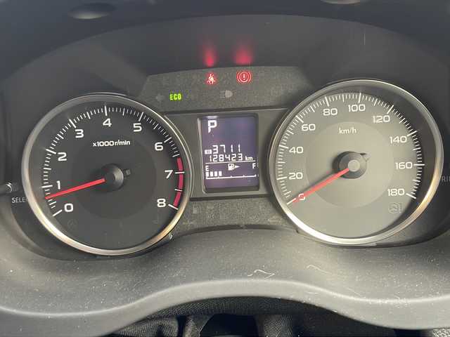 スバル インプレッサ ＸＶ 2．0i－L アイサイト 兵庫県 2013(平25)年 12.9万km サテンホワイトパール 保証書・取説・有/社外メモリーナビ・フルセグ・BT・CD・DVD・FM・AM/バックカメラ/ETC/アイサイト/追尾機能付きクルーズコントロール/車線逸脱防止支援システム/衝突被害軽減ブレーキ/アイドリングストップ/プッシュスタート/スマートキー×2/純正フロアマット/純正ドアバイザー