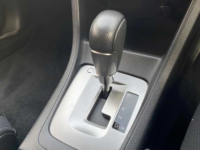 スバル インプレッサ ＸＶ 2．0i－L アイサイト 兵庫県 2013(平25)年 12.9万km サテンホワイトパール 保証書・取説・有/社外メモリーナビ・フルセグ・BT・CD・DVD・FM・AM/バックカメラ/ETC/アイサイト/追尾機能付きクルーズコントロール/車線逸脱防止支援システム/衝突被害軽減ブレーキ/アイドリングストップ/プッシュスタート/スマートキー×2/純正フロアマット/純正ドアバイザー