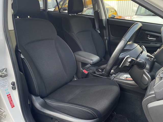 スバル インプレッサ ＸＶ 2．0i－L アイサイト 兵庫県 2013(平25)年 12.9万km サテンホワイトパール 保証書・取説・有/社外メモリーナビ・フルセグ・BT・CD・DVD・FM・AM/バックカメラ/ETC/アイサイト/追尾機能付きクルーズコントロール/車線逸脱防止支援システム/衝突被害軽減ブレーキ/アイドリングストップ/プッシュスタート/スマートキー×2/純正フロアマット/純正ドアバイザー