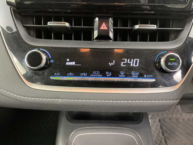 トヨタ カローラツーリング ハイブリッド S 道央・札幌 2020(令2)年 9.8万km セレスタイトグレーメタリック ・4WD/寒冷地仕様/・純正ディスプレイオーディオ/・AppleCarPlay/AndoroidAuto/・Bluetooth接続/・バックカメラ/ETC/・トヨタセーフティセンス/・プリクラッシュセーフティ/・レーダークルーズコントロール/・ブラインドスポットモニター/・LEDオートライト/・オートマチックハイビーム/・前後ドライブレコーダー/・ステアリングスイッチ/・AC100V電源/・スマートキー/スペアキー/・積込夏タイヤ純正AWセット