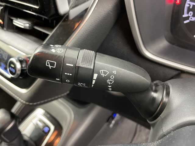 トヨタ カローラツーリング ハイブリッド S 道央・札幌 2020(令2)年 9.8万km セレスタイトグレーメタリック ・4WD/寒冷地仕様/・純正ディスプレイオーディオ/・AppleCarPlay/AndoroidAuto/・Bluetooth接続/・バックカメラ/ETC/・トヨタセーフティセンス/・プリクラッシュセーフティ/・レーダークルーズコントロール/・ブラインドスポットモニター/・LEDオートライト/・オートマチックハイビーム/・前後ドライブレコーダー/・ステアリングスイッチ/・AC100V電源/・スマートキー/スペアキー/・積込夏タイヤ純正AWセット