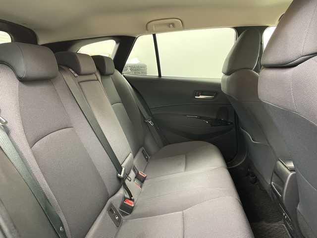 トヨタ カローラツーリング ハイブリッド S 道央・札幌 2020(令2)年 9.8万km セレスタイトグレーメタリック ・4WD/寒冷地仕様/・純正ディスプレイオーディオ/・AppleCarPlay/AndoroidAuto/・Bluetooth接続/・バックカメラ/ETC/・トヨタセーフティセンス/・プリクラッシュセーフティ/・レーダークルーズコントロール/・ブラインドスポットモニター/・LEDオートライト/・オートマチックハイビーム/・前後ドライブレコーダー/・ステアリングスイッチ/・AC100V電源/・スマートキー/スペアキー/・積込夏タイヤ純正AWセット