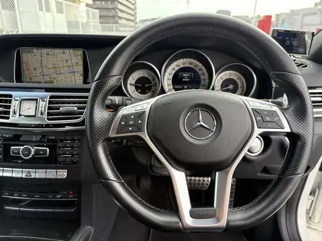 メルセデス・ベンツ Ｅ３５０ ブルーテックワゴンアバンギャルド 東京都 2015(平27)年 8.4万km ダイヤモンドホワイト サンルーフ/黒皮シート/純正ナビ（地デジTV/CD/BT)/バックカメラ・全方位カメラ/パワーバックドア/純正１８インチアルミ/シートヒーター/メモリーパワーシート/パドルシフト/トランクラゲッジカバー/クルーズコントロール/ETC/社外ドライブレコーダー（SD欠品）/スペアキー１本/保証書/取説