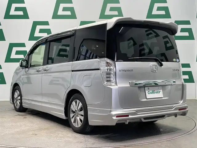 ホンダ ステップワゴン スパーダ Z 鹿児島県 2014(平26)年 7.1万km スーパープラチナメタリック 禁煙車　/純正9インチナビ/バックカメラ　/クルーズコントロール　/無限エアロ　/パドルシフト　/両側パワースライドドア　/ＥＴＣ　/フロアマット　/純正アルミホイール　/ドアバイザー/ＨＩＤヘッドライト　/フォグランプ　/電格ミラー