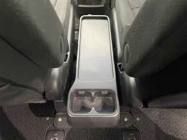 ホンダ ステップワゴン スパーダ Z 鹿児島県 2014(平26)年 7.1万km スーパープラチナメタリック 禁煙車　/純正9インチナビ/バックカメラ　/クルーズコントロール　/無限エアロ　/パドルシフト　/両側パワースライドドア　/ＥＴＣ　/フロアマット　/純正アルミホイール　/ドアバイザー/ＨＩＤヘッドライト　/フォグランプ　/電格ミラー