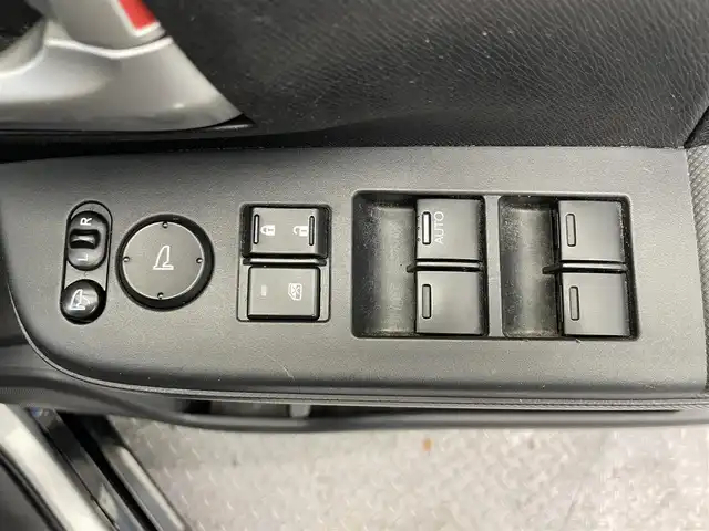 ホンダ ステップワゴン スパーダ Z 鹿児島県 2014(平26)年 7.1万km スーパープラチナメタリック 禁煙車　/純正9インチナビ/バックカメラ　/クルーズコントロール　/無限エアロ　/パドルシフト　/両側パワースライドドア　/ＥＴＣ　/フロアマット　/純正アルミホイール　/ドアバイザー/ＨＩＤヘッドライト　/フォグランプ　/電格ミラー