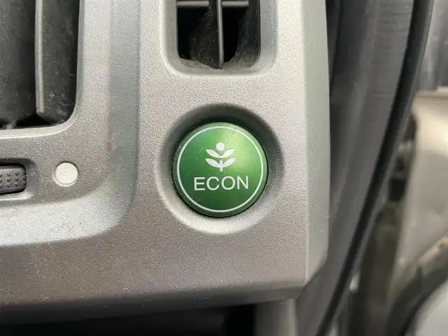 ホンダ ステップワゴン スパーダ Z 鹿児島県 2014(平26)年 7.1万km スーパープラチナメタリック 禁煙車　/純正9インチナビ/バックカメラ　/クルーズコントロール　/無限エアロ　/パドルシフト　/両側パワースライドドア　/ＥＴＣ　/フロアマット　/純正アルミホイール　/ドアバイザー/ＨＩＤヘッドライト　/フォグランプ　/電格ミラー