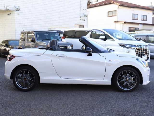 トヨタ コペン GRスポーツ 岡山県 2023(令5)年 1.2万km パールホワイトⅢ ワンオーナー/社外メモリナビ/フルセグテレビ/バックカメラ/プッシュスタート/LEDヘッドライト/保証書/取説/スペアスマートキー/記録（R.6）