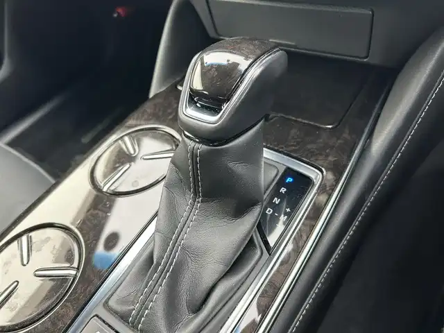 トヨタ クラウン ハイブリッド G－エグゼクティブ 福島県 2019(平31)年 6.2万km ホワイトパールクリスタルシャイン トヨタセーフティセンス/プリクラッシュセーフティ/レーントレーシングアシスト/レーダークルーズコントロール/アダプティブハイビームシステム /ロードサインアシスト/先行車発進告知機能/ブラインドスポットモニター/リヤクロストラフィックアラート/インテリジェントクリアランスソナー/ドライブスタートコントロール/純正ナビゲーション/【CD/DVD/SD/USB/AUX/BT/TV/Miracast】/パノラミックビューモニター/デジタルインナーミラー/ヘッドアップディスプレイ/ドライブレコーダー/ビルトインETC2.0/全席シートヒーター/前席ベンチレーション/全席パワーシート/運転席シートメモリー/ステアリングヒーター/ステアリングリモコン/パドルシフト/リアドアシェード/LEDオートライト/LEDフォグランプ/純正フロアマット/純正ドアバイザー