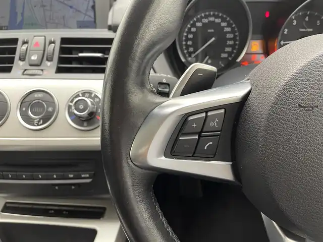 ＢＭＷ Ｚ４ sDrive20i 兵庫県 2012(平24)年 5.6万km 黒 純正ナビ（CD/DVD/BT/AUX）/前後ドラレコ /ETC/電子パーキングブレーキ/スマートキー/MTモード付きAT/パドルシフト/シートカバー/フォグライト/オートライト