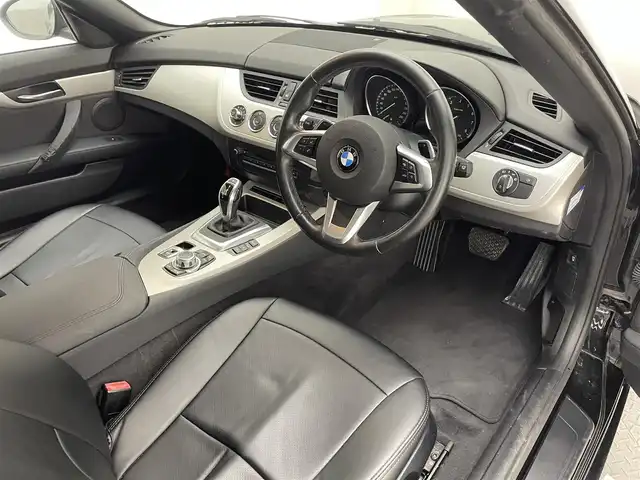 ＢＭＷ Ｚ４ sDrive20i 兵庫県 2012(平24)年 5.6万km 黒 純正ナビ（CD/DVD/BT/AUX）/前後ドラレコ /ETC/電子パーキングブレーキ/スマートキー/MTモード付きAT/パドルシフト/シートカバー/フォグライト/オートライト
