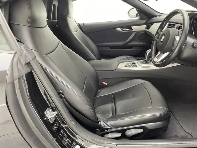 ＢＭＷ Ｚ４ sDrive20i 兵庫県 2012(平24)年 5.6万km 黒 純正ナビ（CD/DVD/BT/AUX）/前後ドラレコ /ETC/電子パーキングブレーキ/スマートキー/MTモード付きAT/パドルシフト/シートカバー/フォグライト/オートライト