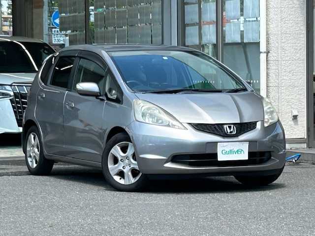 ホンダ フィット スポーティエディション 宮城県 2010(平22)年 13.7万km ストームシルバーメタリック 社外カセットデッキ/CD/AM/純正アルミ夏タイヤ15インチ/フロントワイパーデアイサー/ウィンカードアミラー/衝突被害軽減システム/純正フロアマット/ETC/保証書・記録簿・取扱説明書/スペアキー