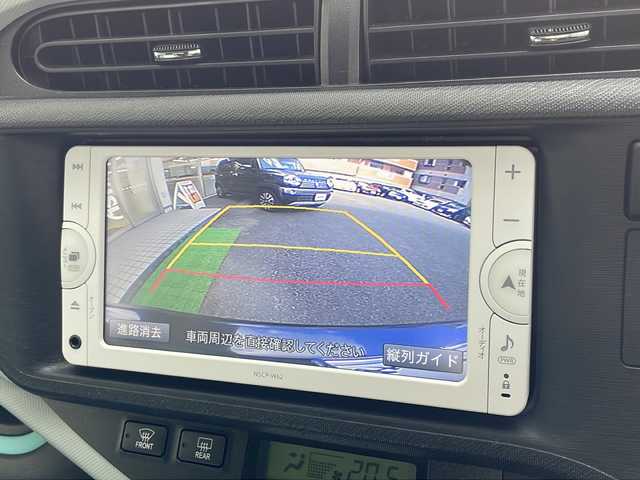トヨタ アクア S 高知県 2013(平25)年 18.1万km ブラックマイカ 純正ナビ/・Bluetooth/・CD/バックカメラ/ETC/スペアキー