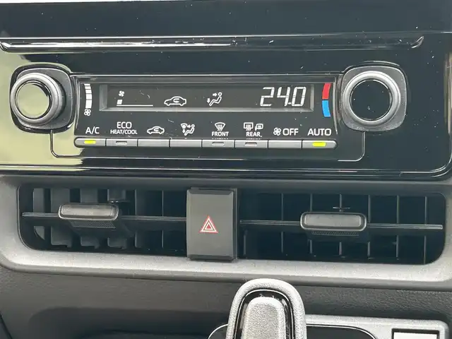 トヨタ シエンタ ハイブリッド Z 和歌山県 2023(令5)年 3.4万km ホワイトパールクリスタルシャイン 純正ナビ(フルセグTV/FM/AM/Bluetooth/USB/Miracast)/ワンオーナー/両側パワースライドドア/VIEW/BSM/クリアランスソナー/PCS/PDA/PCTA/PKSB/RSA/クリアランスソナー/レーンディパーチャーアラート/前席シートヒーター/ステアリングヒーター/ハイブリット/HDMI入力端子/タイプC、USBポート/オートライト/スペアキー/保証書/取扱説明書