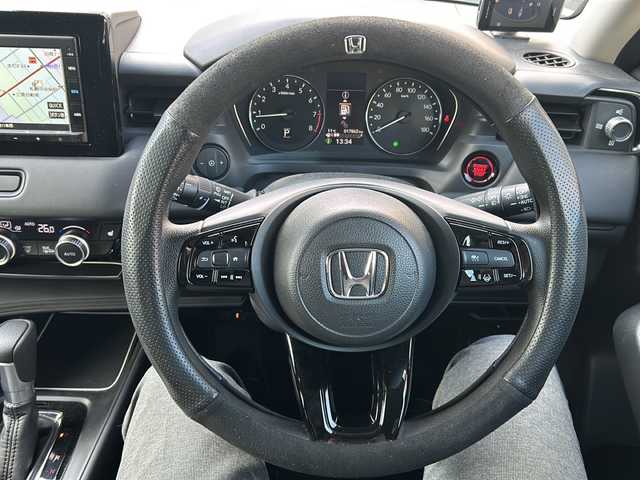 ホンダ ヴェゼル G 道央・札幌 2022(令4)年 1.8万km プラチナホワイトパール ディーラーOP　Gathersナビ/バックカメラ/寒冷地仕様/レーダー/ETC