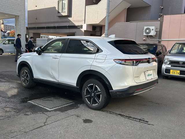 ホンダ ヴェゼル G 道央・札幌 2022(令4)年 1.8万km プラチナホワイトパール ディーラーOP　Gathersナビ/バックカメラ/寒冷地仕様/レーダー/ETC