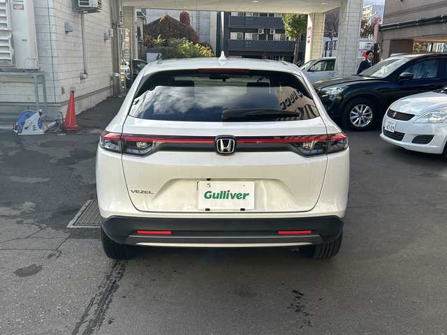 ホンダ ヴェゼル G 道央・札幌 2022(令4)年 1.8万km プラチナホワイトパール ディーラーOP　Gathersナビ/バックカメラ/寒冷地仕様/レーダー/ETC