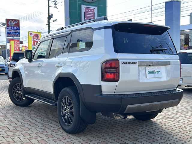 トヨタ ランドクルーザー ２５０ VX 鳥取県 2024(令6)年 0.1万km プラチナホワイトパールマイカ ワンオーナー/登録２０８KM/スマートキーx2個/7人乗り/サンルーフ/ブラックレザー/電子トランスファ４WD/パワーテールゲート/全方位カメラ/メーカーナビゲーション/フルセグ・Bluetooth/ミラーキャスト・HDMI/ドライバー異常対応システム/インテリジェントソナー/プリクラッシュセーフティ/ブラインドスポット/レーンデパーチャー/アダクティブクルーズ/オートハイビーム/フルスクリーンメーター/3ゾーンオートエアコン/前席パワーシート/前席エアーシート・ヒーター/LEDヘッドライト/LEDフォグライト/トノカバー/リアスポイラー/オートリトラクトミラー/ビルトイン２０ETC