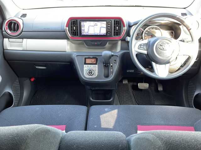 トヨタ パッソ モーダ　S 徳島県 2017(平29)年 3.3万km ディープブルークリスタルマイカ 純正7型ナビ　NSCD-W66/（BT/フルセグ/DISC/USB/ラジオ）/純正フロアマット　/LEDヘッドライト/後方コーナーセンサー/ドライブレコーダー/スマートキー/プッシュスタート/ステアリングリモコン/純正ドアバイザー/衝突被害軽減システム/新車時保証書