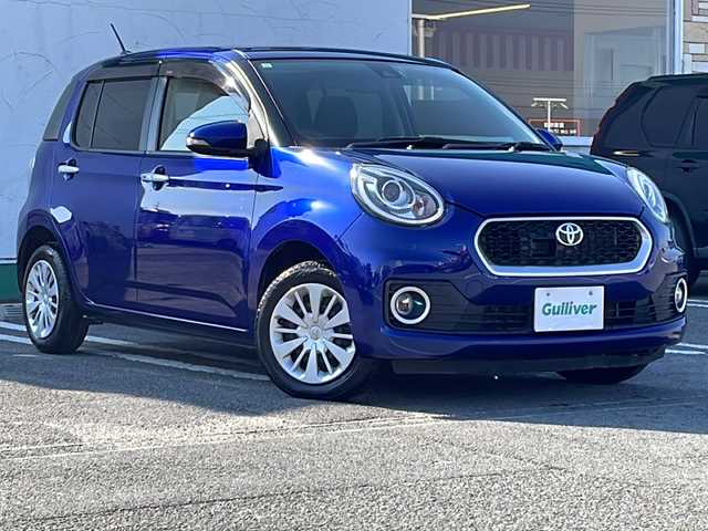トヨタ パッソ モーダ　S 徳島県 2017(平29)年 3.3万km ディープブルークリスタルマイカ 純正7型ナビ　NSCD-W66/（BT/フルセグ/DISC/USB/ラジオ）/純正フロアマット　/LEDヘッドライト/後方コーナーセンサー/ドライブレコーダー/スマートキー/プッシュスタート/ステアリングリモコン/純正ドアバイザー/衝突被害軽減システム/新車時保証書