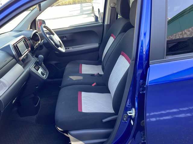 トヨタ パッソ モーダ　S 徳島県 2017(平29)年 3.3万km ディープブルークリスタルマイカ 純正7型ナビ　NSCD-W66/（BT/フルセグ/DISC/USB/ラジオ）/純正フロアマット　/LEDヘッドライト/後方コーナーセンサー/ドライブレコーダー/スマートキー/プッシュスタート/ステアリングリモコン/純正ドアバイザー/衝突被害軽減システム/新車時保証書