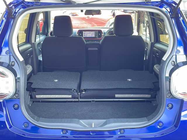 トヨタ パッソ モーダ　S 徳島県 2017(平29)年 3.3万km ディープブルークリスタルマイカ 純正7型ナビ　NSCD-W66/（BT/フルセグ/DISC/USB/ラジオ）/純正フロアマット　/LEDヘッドライト/後方コーナーセンサー/ドライブレコーダー/スマートキー/プッシュスタート/ステアリングリモコン/純正ドアバイザー/衝突被害軽減システム/新車時保証書