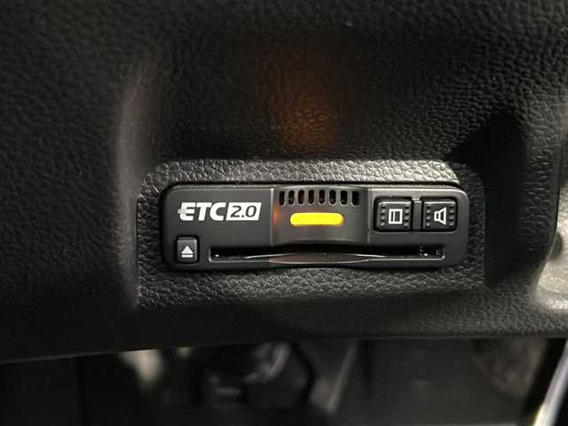 ホンダ ヴェゼル ハイブリッド e:HEV Z 茨城県 2023(令5)年 2.7万km クリスタルブラックパール ワンオーナー/ホンダコネクト純正9インチナビ/Bluetooth/AppleCarPlay/フルセグTV/マルチビューカメラ/バックカメラ/追従クルーズコントロール/電動リアゲート/USB端子/ワイヤレス充電器/ビルトインETC2.0/純正フロアマット/ステアリングヒーター/シートヒーター/ハーフレザー/LEDヘッドライト/オートライト/コーナーセンサー前後/レーンキープアシスト/スマートキー/保証書/取扱説明書/記録簿