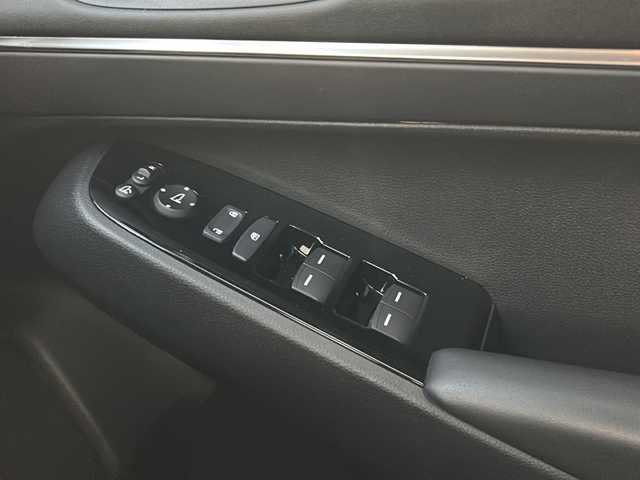 ホンダ ヴェゼル ハイブリッド e:HEV Z 茨城県 2023(令5)年 2.7万km クリスタルブラックパール ワンオーナー/ホンダコネクト純正9インチナビ/Bluetooth/AppleCarPlay/フルセグTV/マルチビューカメラ/バックカメラ/追従クルーズコントロール/電動リアゲート/USB端子/ワイヤレス充電器/ビルトインETC2.0/純正フロアマット/ステアリングヒーター/シートヒーター/ハーフレザー/LEDヘッドライト/オートライト/コーナーセンサー前後/レーンキープアシスト/スマートキー/保証書/取扱説明書/記録簿