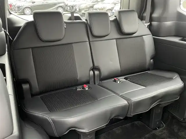 ホンダ ステップワゴン スパーダ eHEV 福岡県 2024(令6)年 0.8万km スーパープラチナグレーメタリック 純正11.4型SDナビ(フルセグTV/CD/DVD/BT)全方位モニターレーダークルコンホンダセンシングコーナーセンサー前後ドラレコBSM両側電動パワスラETCデジタルインナーミラーシートヒーターUSBポート電動リアゲート純正LEDヘッドライト純正16インチアルミホイール純正フロアマット